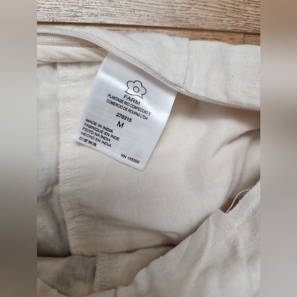 NWT $320 FARM RIO Linen Peplum Romper Ornate Embroidery Low Neck Beaded Belt M - Picture 9 of 11